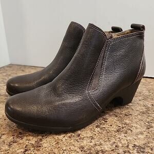 SoftSpots Dark Brown Booties Ankle Boots Women's‎ Size 9.5 M Comfort Side Zip